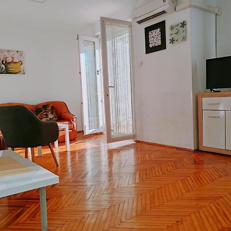 Apartmani Bojana روفينج المظهر الخارجي الصورة